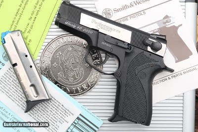 S&W, 2000 Shorty 40, DSF0031, A-1660