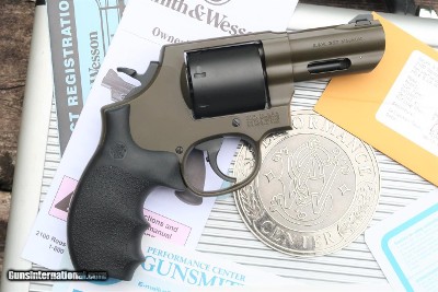 S&W 681-4 DA, Performance Center Revolver, as NIB, BEL0219, A-1643 - Image 2 of 15