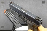 H&K P30 Pistol, Basel Police Contract, Case, Spare Magazine, 129-006722, I-1252 - 5 of 11
