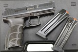 H&K P30 Pistol, Basel Police Contract, Case, Spare Magazine, 129-006735, I-1250 - 1 of 10
