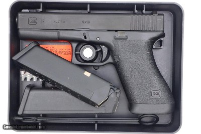 Beautiful Glock 17, Gen 1, Boxed, DM541US, FB01459