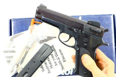 Rare S&W Model 559 Steel Frame Pistol, 1 of 250, Box, A749351, FB00668 - Image 10 of 12