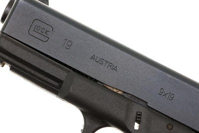 Glock 19 Gen 3 Police Pistol, Geneva Police, PGE0262, FB02100 - Image 5 of 16