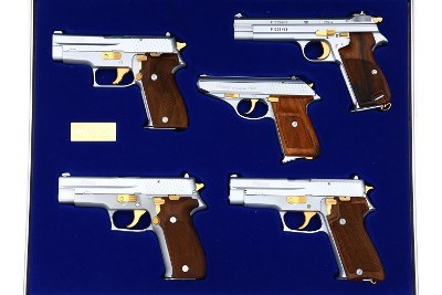 Phenomenal SIG SAUER, VONBANK COLLECTION, FB02348-02352
