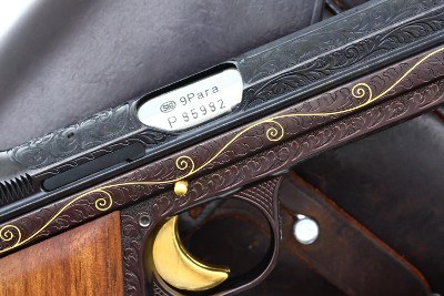 SIG P210 Luxus Arabesque Engraved Pistol, P85982, FB02375 - Image 4 of 22
