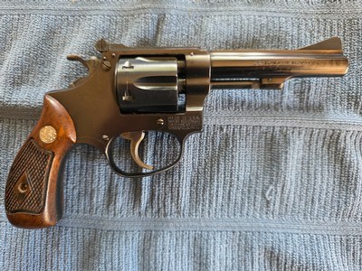 Smith & Wesson .22/.32 - Image 3 of 4