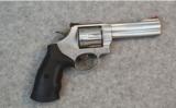 SMITH & WESSON MODEL 29-6 44 MAGNUM - 1 of 2