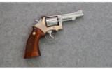Smith & Wesson ~ 67-1 ~ .38 Spl. - 1 of 2
