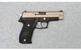 Sig Sauer ~ P226 ~ 9 mm - 1 of 4