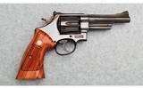 Smith & Wesson ~ Model 27-5 ~ .357 Magnum - 1 of 3