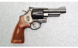Smith & Wesson ~ 29-10 ~ .44 Magnum - 1 of 2
