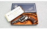 Smith & Wesson ~ Model 19-3 ~ .357 Magnum - 4 of 4