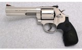 Smith & Wesson ~ 686-6 ~ .357 Magnum - 2 of 3