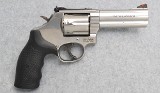 Smith & Wesson ~ 686-6 ~ .357 Magnum - 1 of 3