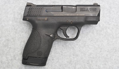 Smith & Wesson ~ M&P 40 Shield - Image 1 of 2