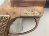 INTERNATIONAL FLARE SIGNAL CO. - 37MM FLARE GUN 1943 - Image 2 of 4