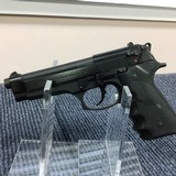 Good Condition Beretta 96FS 40 S&W Semi-Automatic Pistol With All Original Accouterments - 2 of 7