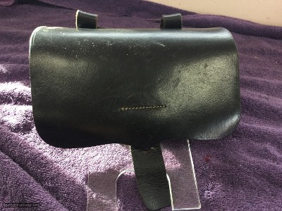 Civil War Period Leather Carbine Cartridge Box With Wood Block Insert (Reproduction)