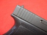 Glock 17 Gen 2 9mm Excellent Condition w/Original Box - 9 of 15