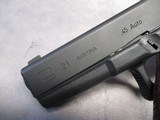 Glock G21 Gen 2 .45 ACP Excellent Condition with Original Box - 5 of 15