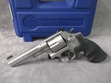 Smith & Wesson Performance Center Pro Series Model 686 Plus 357 Mag 5” Like New in Box - 1 of 15