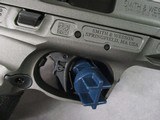 Smith & Wesson (S&W) M&P 9 M2.0 Metal 17-round New in Box - 10 of 15