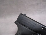 Glock G17 Gen 5 9mm Parabellum 17+1 New in Box - 9 of 15