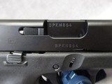 Glock G17 Gen 5 9mm Parabellum 17+1 New Old Stock - 11 of 15
