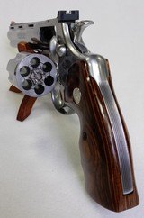 COLT Python .357 Magnum, FLASHY SS 6" BBL & stunning wood grips, Classic SNAKE revolver - 4 of 14