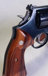 Smith and Wesson (S&W) Model 586, Beautiful Blued Revolver, .357 Magnum, 6" barrel - 4 of 11