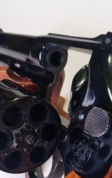 Smith and Wesson (S&W) Model 586, Beautiful Blued Revolver, .357 Magnum, 6" barrel - 7 of 11