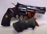COLT Python ~ 1980 ~ .357 Magnum ~ 4" barrel ~ Classic Blued Snake Gun! - 1 of 16