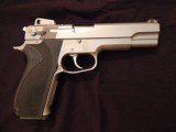 Smith & Wesson 10mm Model-1006 with Nite-Sites - All Stainless Very Clean! - 2 of 8