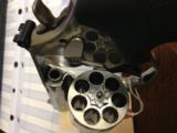 Smith & Wesson 686 Plus - 3 of 5