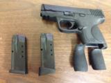 Smith & Wesson M&P 40 Compact - 4 of 9
