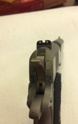 COLT 1911 GOVERNMENT - 8 of 8