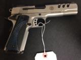 SMITH AND WESSON 1911 - 2 of 6