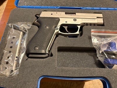 SIG Sauer P220 ST .45 ACP - All Stainless German Frame - New in the Box - Image 3 of 5