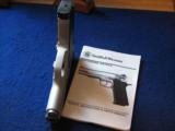 Smith and Wesson Model 3913 - 3 of 3