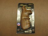 Hogue Grips For S&W N Frame Round Butt - 5 of 6