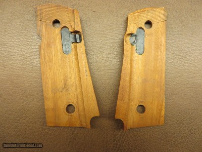 Hogue Grips For Para Ordnance P-13 - Image 2 of 4