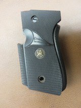 Pachmayr Signature Rubber Grips For Beretta 92 SB/F - 4 of 4