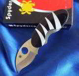 SPYDERCO / SANTA FE STONEWORKS
CUSTOM CRICKET (C29) KNIFE ~ MOTHER OF PEARL& BLACK JET "SHARK TOOTH DESIGN" NEW IN BOX!! - 1 of 8