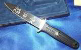 BOKER FIGHTING KNIFE " ELITE FORCES SERIES " APPLEGATE - FAIRBAIRN
COMMEMORATIVE "OPERATION NIMROD" LIMITED EDITION
#328/999 NI - 7 of 8