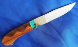 CUSTOM TOMMY LEE FIXED BLADE KNIFE / SANTA FE STONEWORKS TURQUIOSE & HARDWOOD INLAID ART DECO HANDLE with INLAID DECO STYLE STAND - 4 of 13