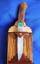 CUSTOM TOMMY LEE FIXED BLADE KNIFE / SANTA FE STONEWORKS TURQUIOSE & HARDWOOD INLAID ART DECO HANDLE with INLAID DECO STYLE STAND - 1 of 13
