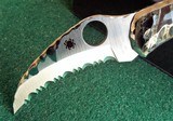 Santa Fe Stoneworks ~ Spyderco "HARPY" 1 of 1 HAND CARVED DINOSAUR Fossil with Jet-Pearl NIB CARVED 2 SIDED 3 DIMENSIONAL ~ STUNNING! - 4 of 13