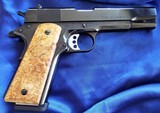 CABOT ~ CGI / CLASSIC 5" 1911 CUSTOM 45 caliber in LOCKING CUSTOM PLEXIGLAS
case **PRISTINE** - 6 of 13