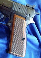 BROWNING HI-POWER
MANUFACTURED IN 1987
FACTORY TARGET SIGHTS.... NEARLY PRISTINE! - 10 of 14