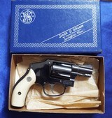 EARLY SMITH & WESSON CENTENNIAL 38sp. 1952 (pre mod 40) serial # 77xx Vintage Ivory Grips
CLEAN! - 15 of 15